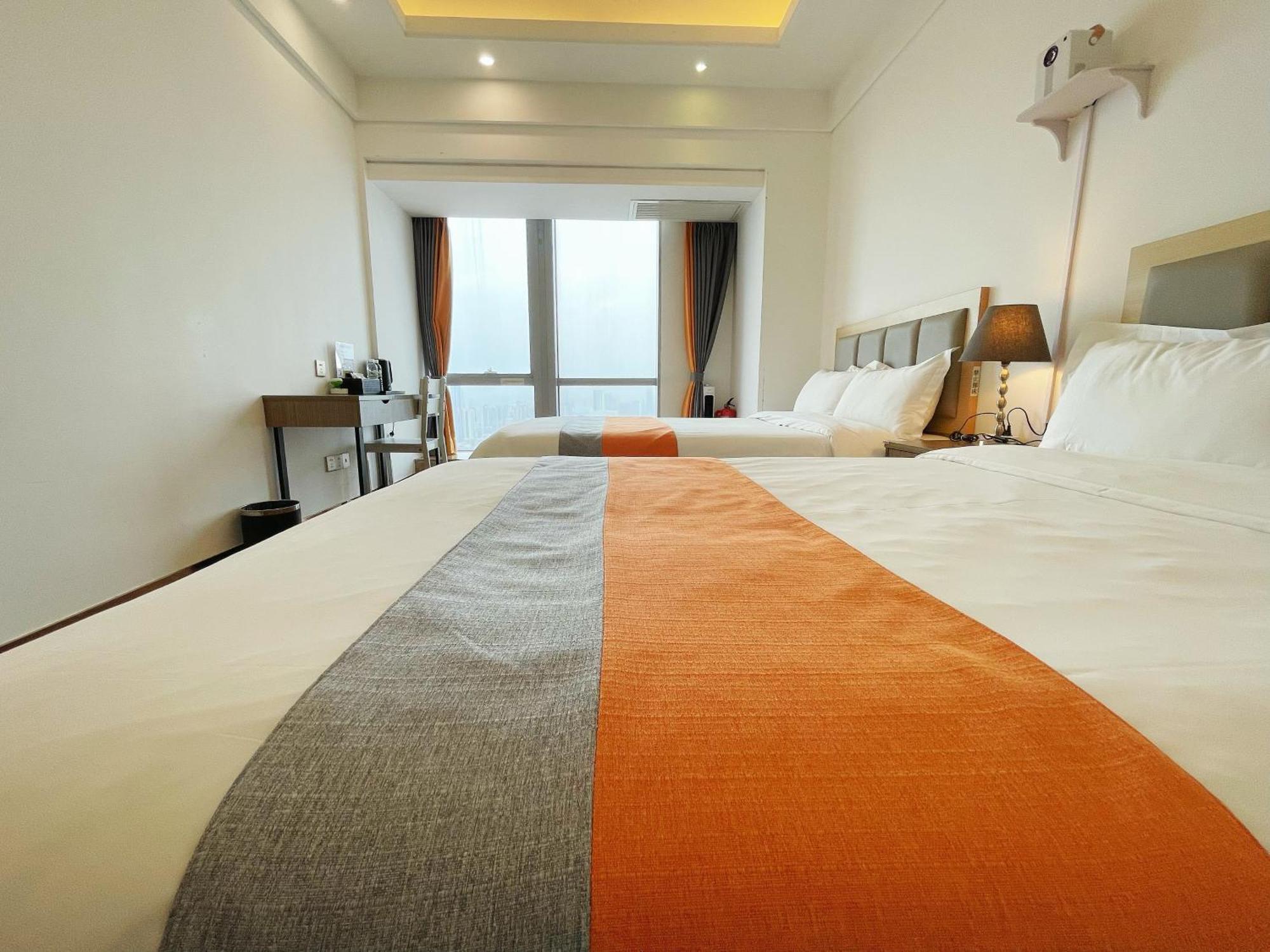 Ht Legend Hotel Changgang Metro Station Exit F -Direct To Canton Fair Exterior photo
